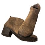 Rockport Women’s Brown Chukka Boots Suede Classic Size 9 Photo 0