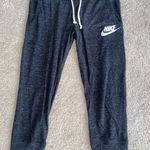 Nike Capri Joggers Photo 0