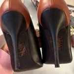 Signature by Shoe Dazzle pumps size 10 Brown Photo 6