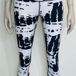 Alo Yoga Capri Airbrush Leggings Photo 2