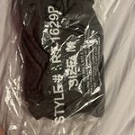 super cute plain gray sweatshirt Size M Photo 3