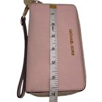 Michael Kors Pink Wallet Photo 6