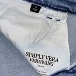 Vera Wang Simply  denim mid rise shorts size 6 floral embroidered Photo 6