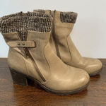 Baretraps Women's Danette Chunky Heels Sock Knit Tan Ankle Boots Size 8 Photo 0
