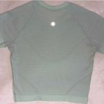Lululemon  Swiftly Tech Cropped Short Sleeve 2.0 Photo 1