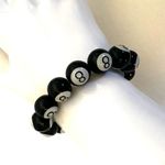 Black eight ball stretchy bracelet Photo 4