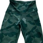 Old Navy activewear elevate camo cropped pocket leggings high rise Photo 3
