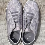 Bzees Slip On Sneakers Sz 9-Gray Camo w/ Arch Support Photo 4