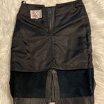 Rinzi Collection Leather Skirt very soft leather and no rips or stain or smell Size 6 Photo 9