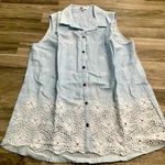 Kut From The Kloth Blue Jean Light Washed Shirt; Large Women’s Photo 0