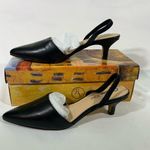 Bella Vita LEATHER SLINGBACK SARAH KITTEN HEEL PUMP WOMENS 9W BLACK NEW IN BOX Photo 0