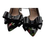 Betsey Johnson Size 6 Floral Pointed-Toe Heels W/ Bow Access Black/Red Photo 4