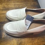 Universal Threads Universal Thread Off White Heeled Loafers Size 7.5 Photo 3