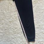 Vuori Pants Women’s Daily Jogger Performance High Rise Black Photo 11