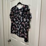 Libby Edelman  ruffle sleeve crew neck blouse black floral print size large Photo 2