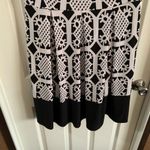 Tiana B Black/White Scoop Neck Cap Sleeve Dress size 8 Photo 3