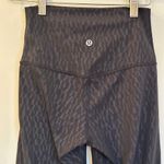 Lululemon  Leggings sz 4 Black Print Cropped Length Leggings Photo 4