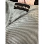 Pretty Little Thing  dress Photo 4