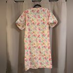 YafeMarte Floral Button Photo 1