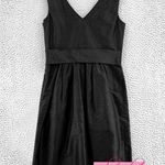 White House | Black Market WHBM Textured Silk Dress Black A-Line Belt V-Neck Ruched Knee-Length Sleeveless Photo 2