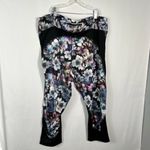 Jessica Simpson The Warm Up Floral Patterned Capri Crop Athletic Leggings Plus Photo 4