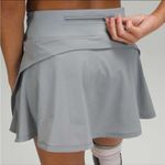 Lululemon  Play off the Pleats Mid-Rise Skirt. Size 4 Photo 1