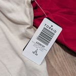 Torrid 🆕 Plus 2x FOO FIGHTERS baseball shirt top red cream NWT NEW Photo 3