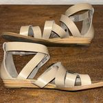 blowfish Gladiator Buckle Snap Strap Sandal Shoes Photo 9