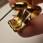 Swavorski Napier Gold Tone Large Curved Stud Pierced Earrings Signed Photo 7