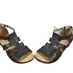 Born concept Born Dark Brown Leather Woven Crisscross Sandals Women Sz 8 Photo 3