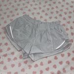 Lululemon  hotty hot shorts grey/white size 8 Photo 0