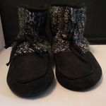 Dearfoams  Black Sweater Slippers Photo 1