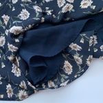 EXPRESS Vintage 90s navy floral daisy flutter shorts, size medium Photo 3