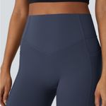 Halara  UltraSculpt Scrunch Butt Lifting Tummy Control Shaping leggings Photo 5