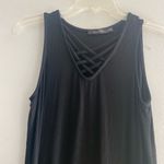 Doe & Rae black cutout detail top S Photo 2