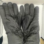 Snow Gloves Black Photo 2