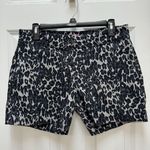 Isaac Mizrahi  New York Women's Stretch Leopard Print Shorts Chino Size 6 Black Photo 0