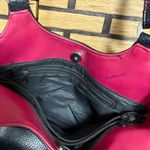 Black E Initial‎ Shoulder Purse Photo 6