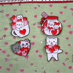 4 Pcs Red, Pink & White Color Black Cat Shape Pin Set Simple‎ Animal Theme Pin Red Photo 4