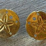 90’s sand dollar gold tone earrings Photo 0