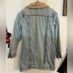 Honey Punch DENIM JACKET SHERPA LINED PAISLEY EMBROIDERED BACK SZ SMALL. Photo 1