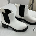 Womans Didifu Pullon Ankle Boots White 8 Chunky Heel Elastic Ankle NWOT Photo 0