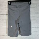Lululemon womens light grey bike shorts size 4, 8" Photo 3