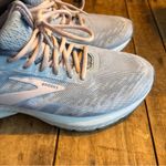 Brooks Women's Athletic Shoes - Light Gray and Lavender Photo 6