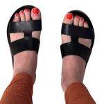 Everlane Black Minimalist Sandals Photo 0