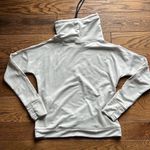 Under Armour  size Medium Freedom Funnel Neck Sweatshirt C15 Photo 6
