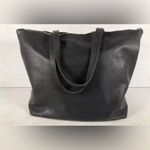 Cuyana  Leather Zipper Tote. Photo 2