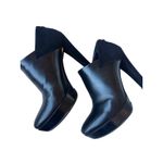 Gucci Black Leather Ankle Booties with Gold Horsebit – Made in Italy (Size 38) Photo 1