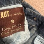 Kut From The Kloth Women’s Boot Cut Darker Wash Jeans Size 2 Photo 11