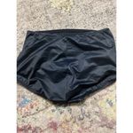 MiracleSuit New.  black hi-waisted skirted front bikini bottom. Retails $90. Size Photo 4